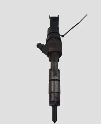 Nissan Primastar Fuel injector 0445110146 8200288528