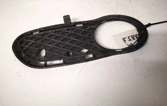 Mercedes-Benz C W203 Front bumper lower grill a2038851023 p8778800006