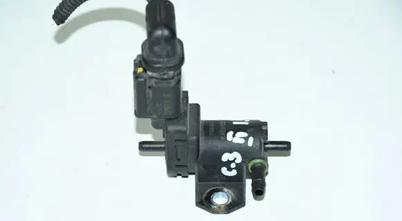 Vacuum valve