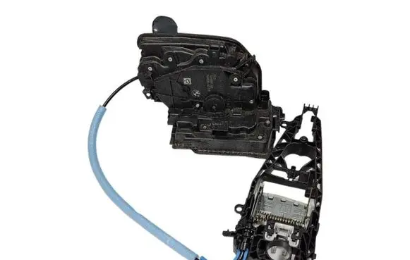 BMW 2 F45 Front door lock 7281937 7401209 025293