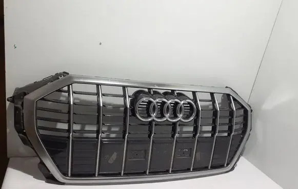 Audi Q3 F3 Front grill 83A853651E