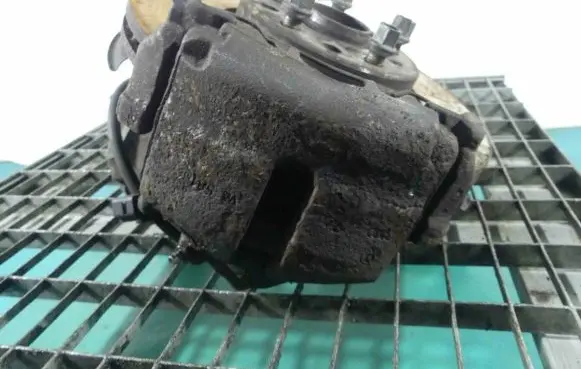 Volkswagen PASSAT B7 Front brake caliper IMPRK1182124
