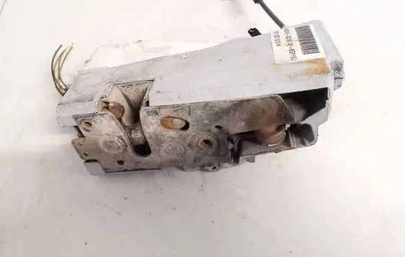 Seat Alhambra (Mk1) Rear door lock 93bg220a20dd