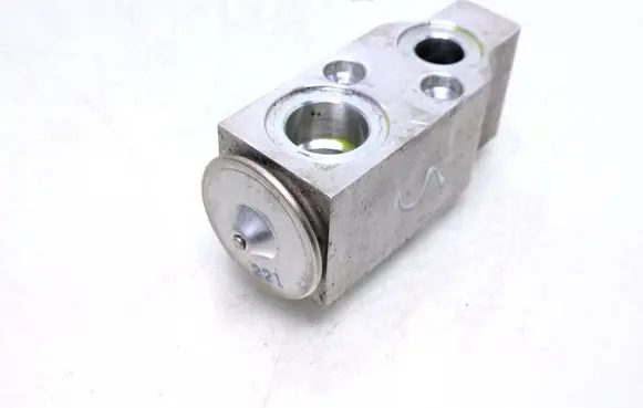 Chevrolet Captiva Air conditioning (A/C) expansion valve 