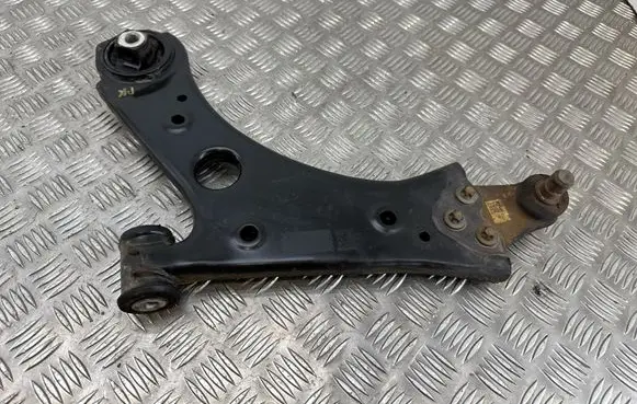 Fiat Tipo Front lower control arm/wishbone