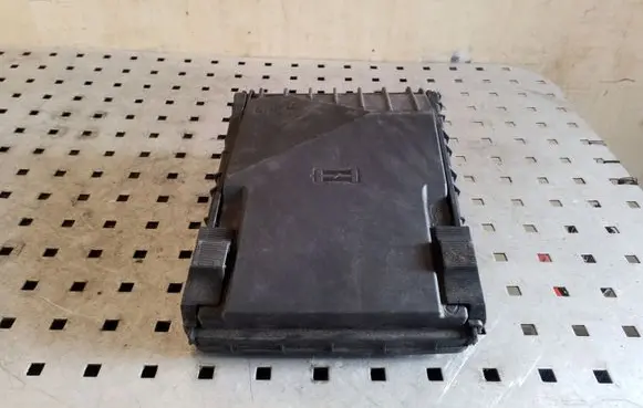 Audi A3 S3 8P Fuse box cover 1K0937132F