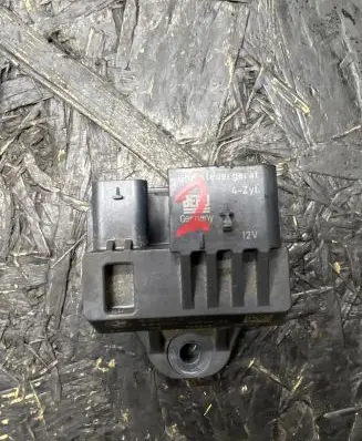 BMW 1 F20 F21 Glow plug pre-heat relay 857008702 130513 0522120103