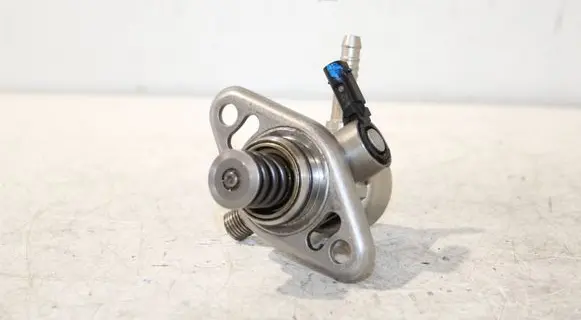 Volkswagen Golf Sportsvan Fuel injection high pressure pump 04E127026E