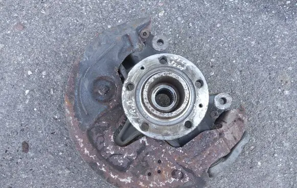 Peugeot 3008 II Front wheel hub