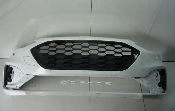 Ford Focus Front bumper xxxxx88888888X