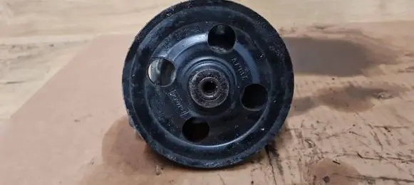 Ford Mondeo MK IV Power steering pump 6G913A696CD