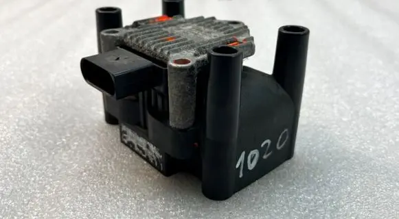 Volkswagen Sharan High voltage ignition coil 032905106B