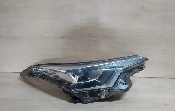 Toyota C-HR I Headlight/headlamp
