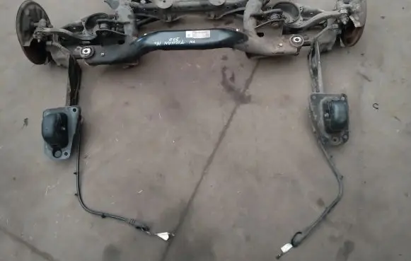 Volkswagen Tiguan Rear axle beam 5QF500309CG