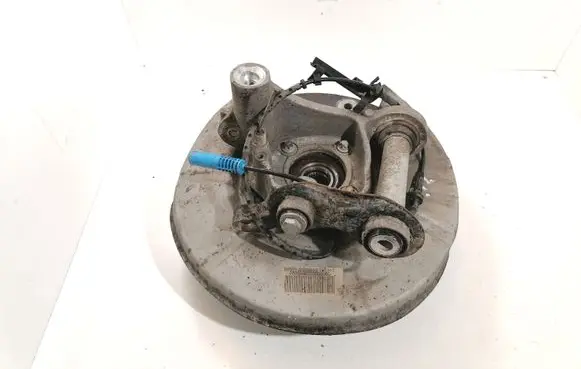 BMW 7 E65 E66 Rear wheel hub