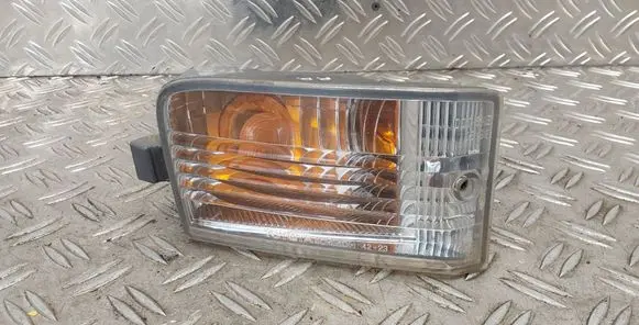 Toyota RAV 4 (XA20) Front indicator light