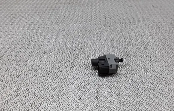 Ford Mondeo Mk III Brake pedal sensor switch 1S7T13480AA