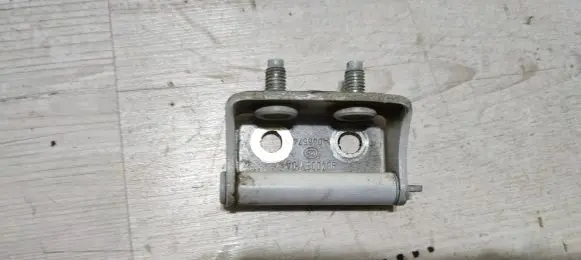 Nissan Qashqai Tailgate/trunk/boot hinge 90400EY10A