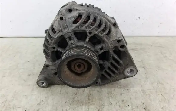 Audi A4 S4 B5 8D Generator/alternator 058903016E