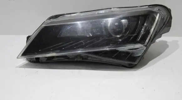 Skoda Superb B8 (3V) Headlight/headlamp 3V1941015A 1ZS01193921