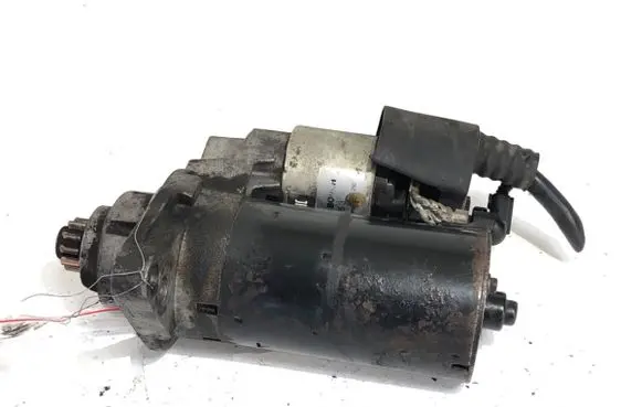 Volkswagen Golf V Starter motor
