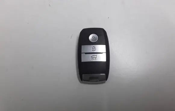KIA Sorento Ignition key/card 819052P660