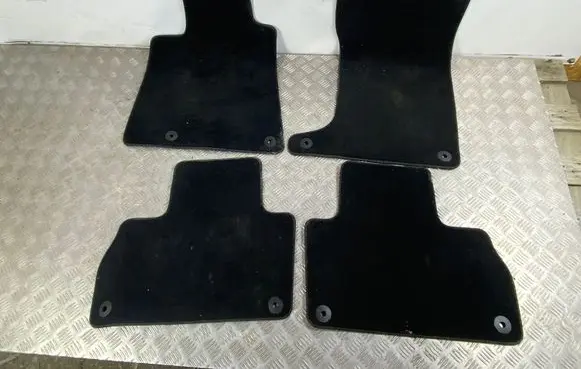 Maserati Levante Car floor mat set 