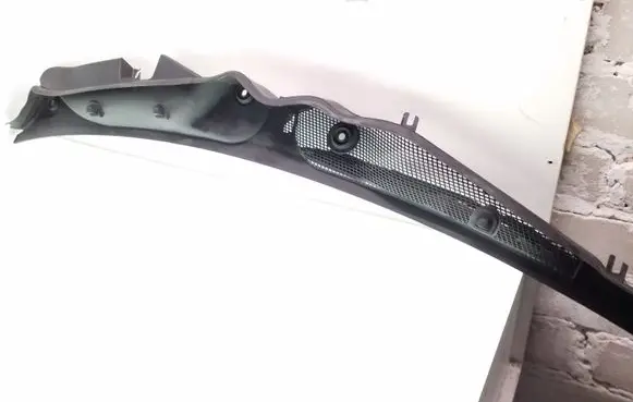 Mercedes-Benz E W212 Wiper trim A2128301013 A2128300013