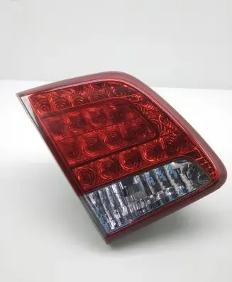 Tailgate rear/tail lights