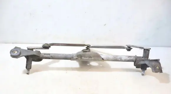 Toyota Yaris Front wiper linkage 