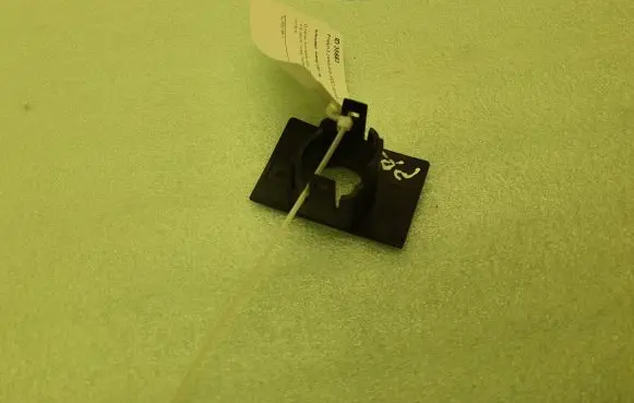 Volkswagen Touareg I Front parking sensor holder (PDC) 7L6919494