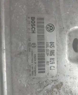 Skoda Roomster (5J) Engine control unit/module 045906019CJ 0281013180 1039S17683