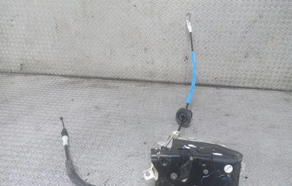 Audi A4 S4 B8 8K Front door lock 8J1837016C