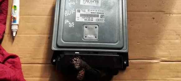 Audi A4 S4 B7 8E 8H Engine control unit/module 8E0910559K AUK