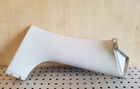 (D)pillar trim (top)