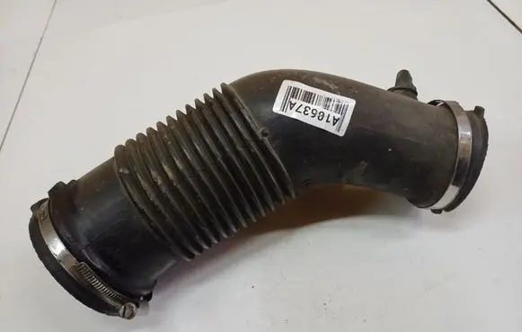 Air intake hose/pipe