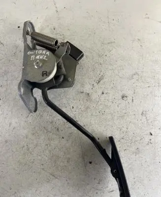 Subaru Outback Accelerator throttle pedal 36010AG050 1988000170 10G04