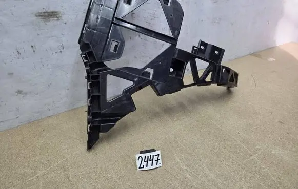 Mercedes-Benz ML AMG W166 Rear bumper mounting bracket A1668851121