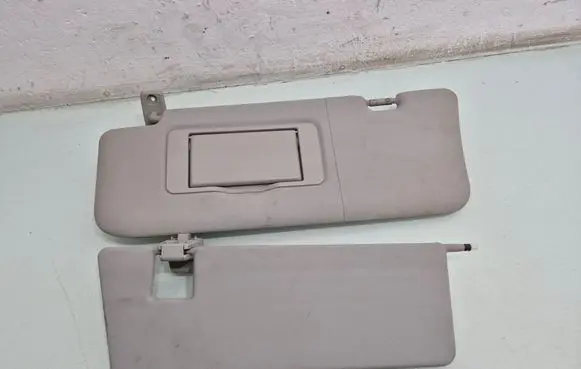 Sun visor