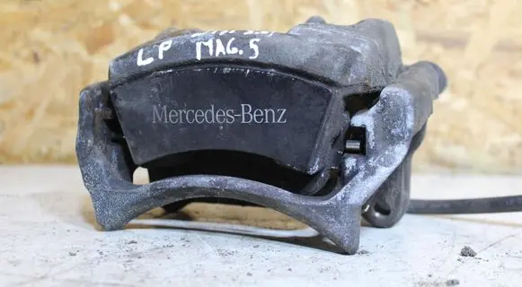 Mercedes-Benz A W176 Front brake caliper