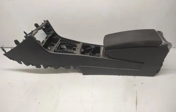 Volkswagen PASSAT B7 Armrest 3ab863241e 1235351917