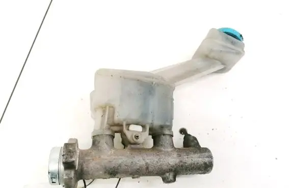 Nissan Primera Brake fluid reservoir 