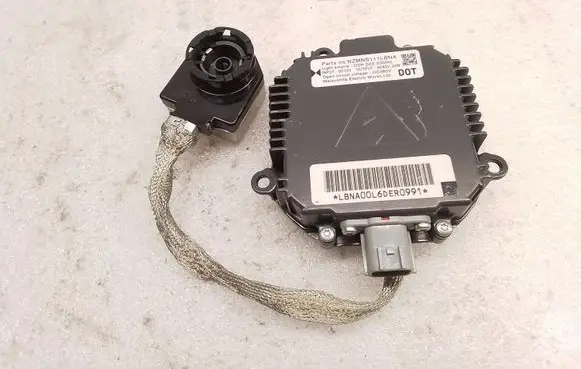 Nissan Murano Z50 Headlight ballast module Xenon NZMNS111LBNA