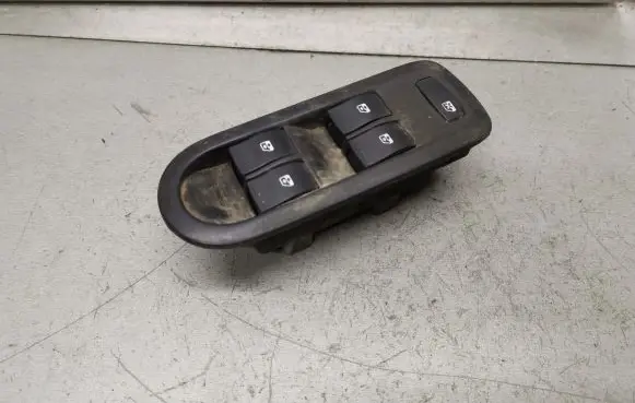 Renault Megane II Electric window control switch 156018070
