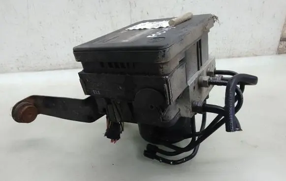 Ford Focus ABS Pump 10096001363 8M512C405CA