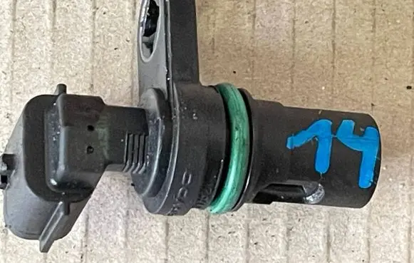 Nissan Qashqai+2 Camshaft position sensor S119702