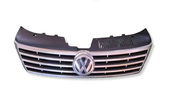 Volkswagen PASSAT CC Front bumper upper radiator grill 3C8853653A