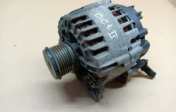 Skoda Octavia Mk2 (1Z) Generator/alternator 03L903023F