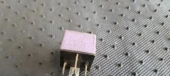 Renault Megane I Other relay 12V50A03525 12V50A03.525