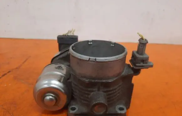 Citroen C5 Throttle body valve CA0011607B